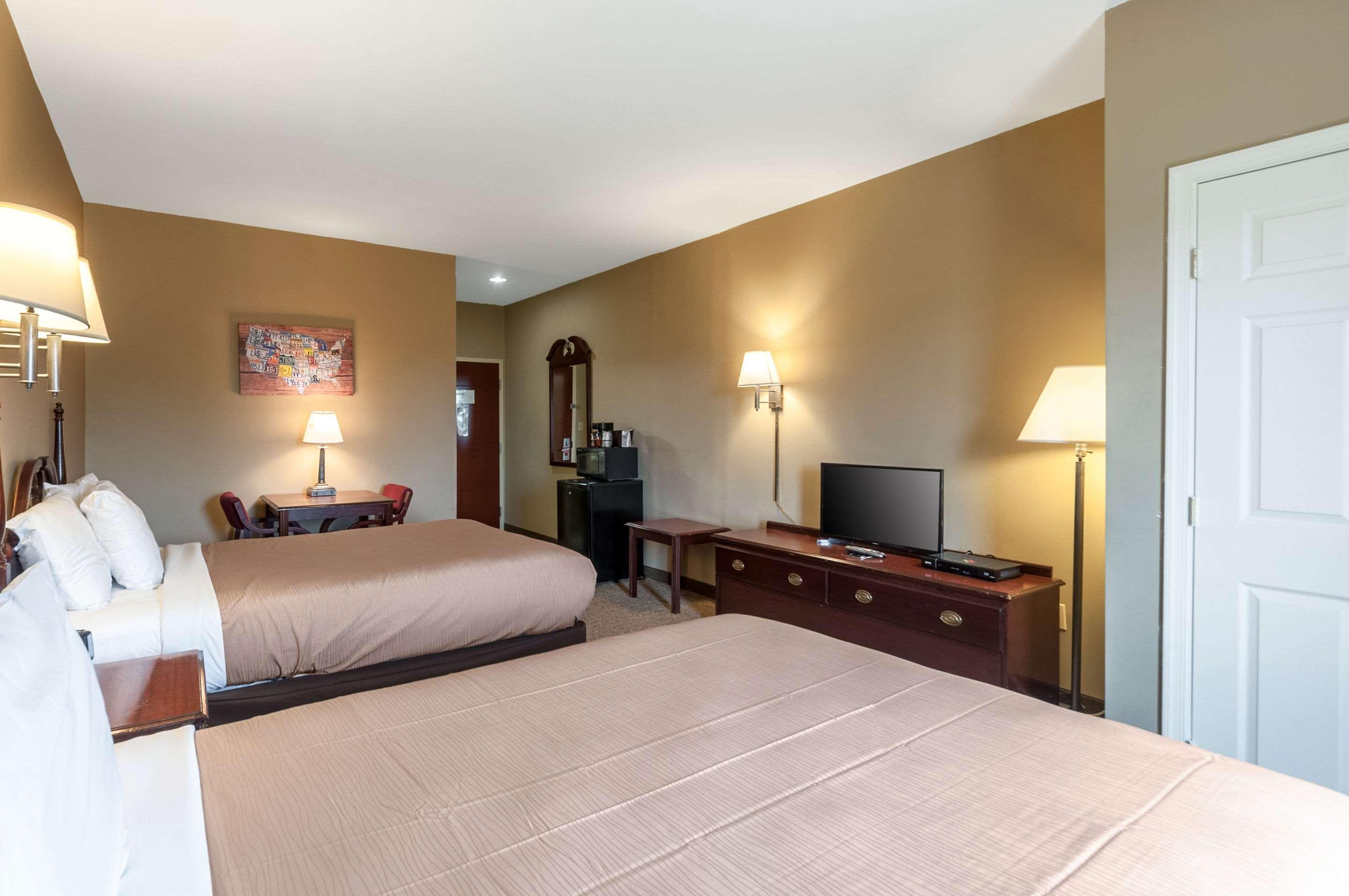 Middletown Econo Lodge Inn & Suites מראה חיצוני תמונה