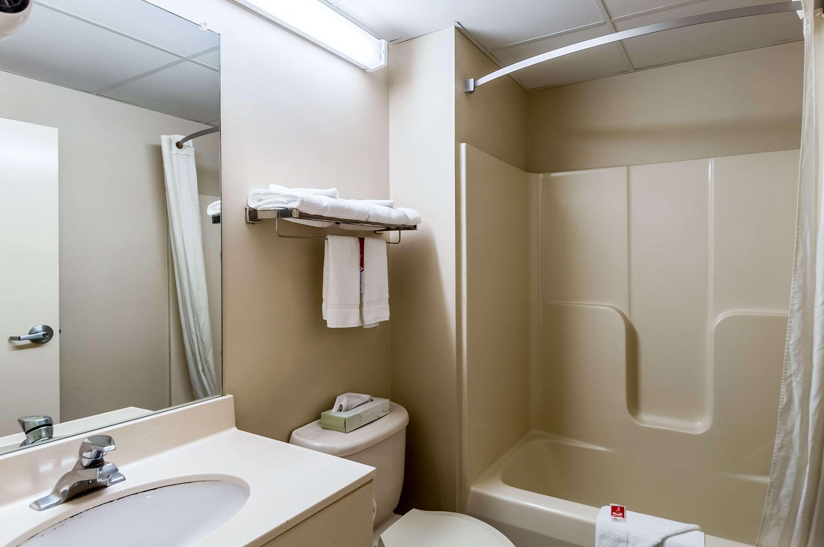Middletown Econo Lodge Inn & Suites מראה חיצוני תמונה