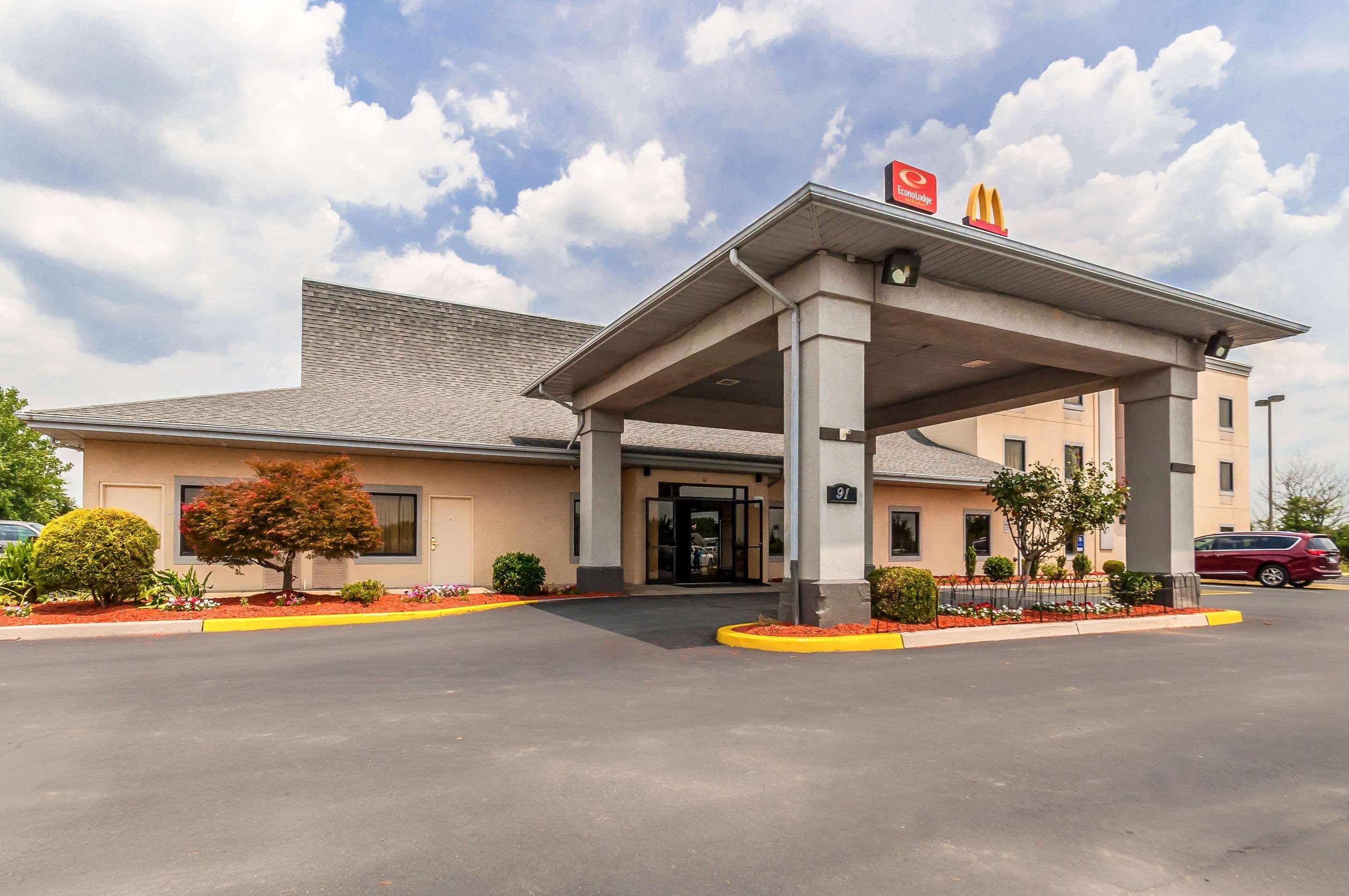 Middletown Econo Lodge Inn & Suites מראה חיצוני תמונה