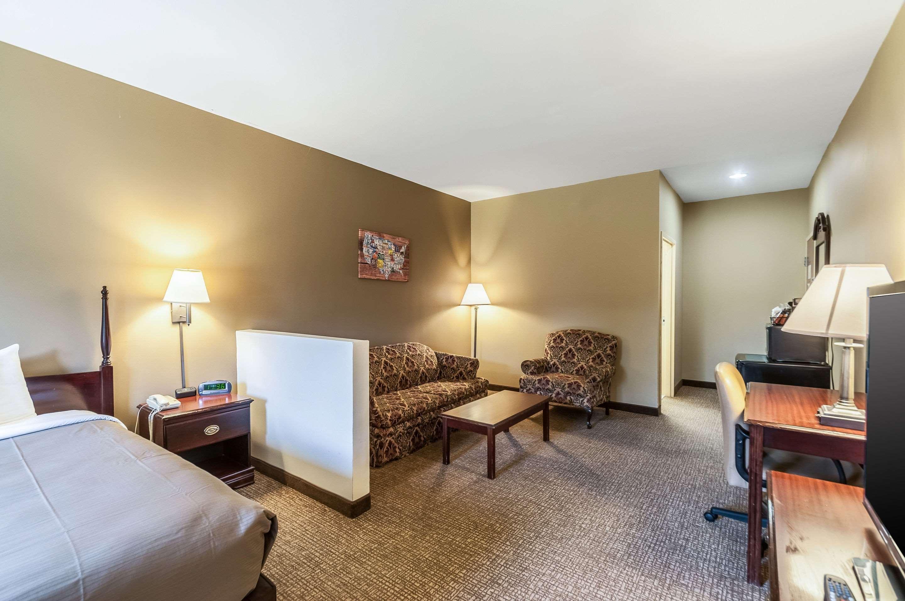 Middletown Econo Lodge Inn & Suites מראה חיצוני תמונה