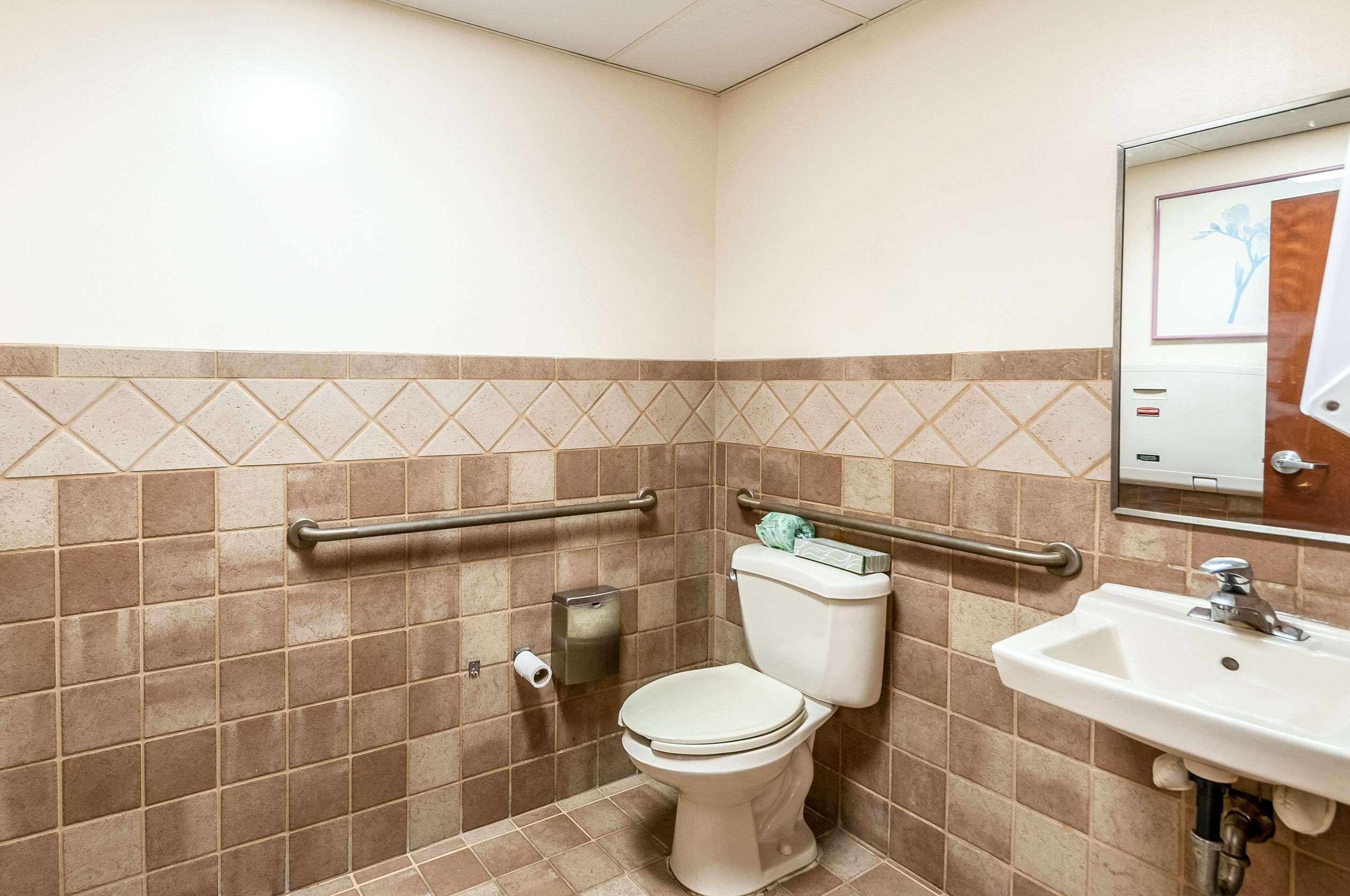 Middletown Econo Lodge Inn & Suites מראה חיצוני תמונה