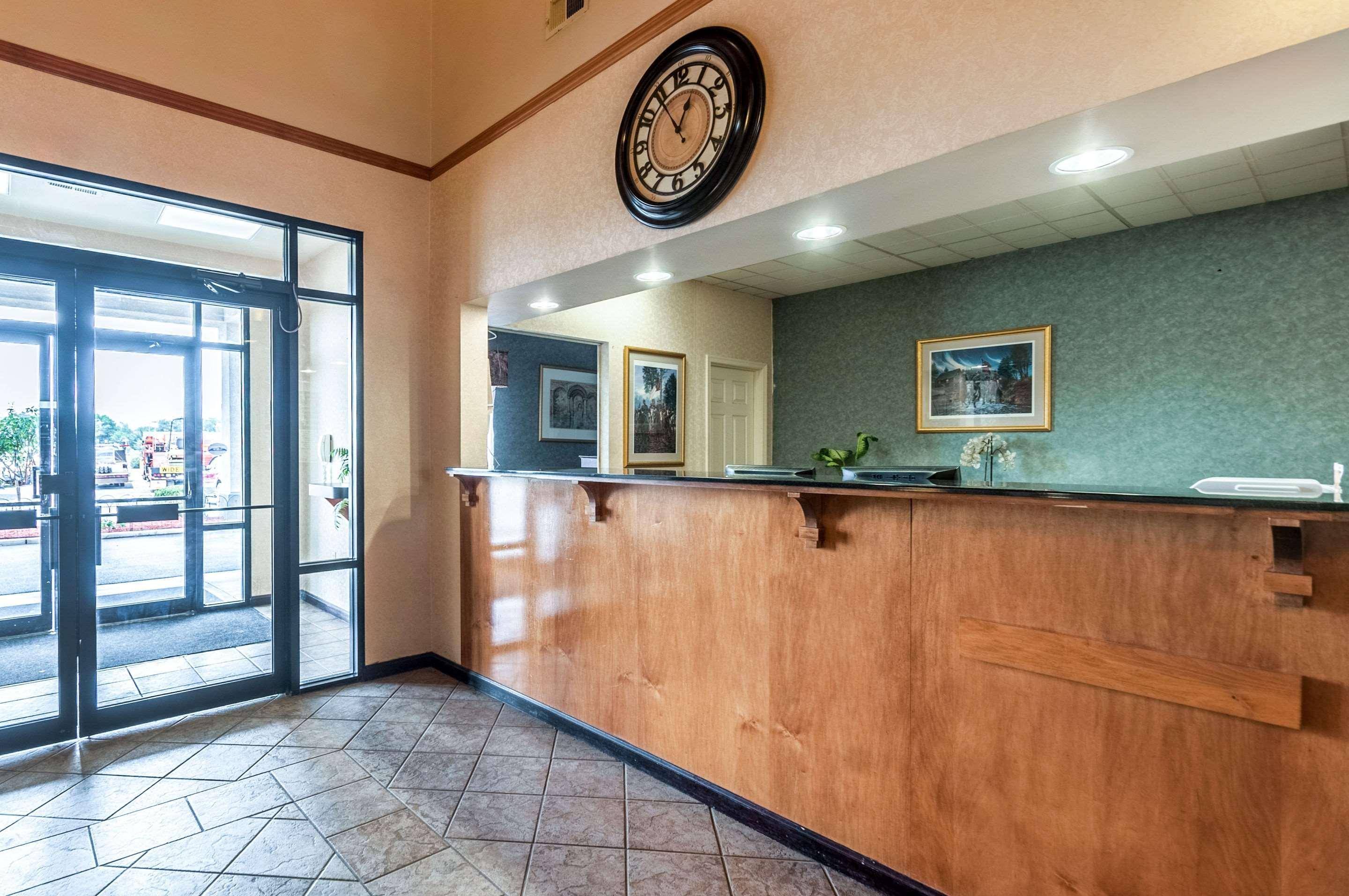 Middletown Econo Lodge Inn & Suites מראה חיצוני תמונה