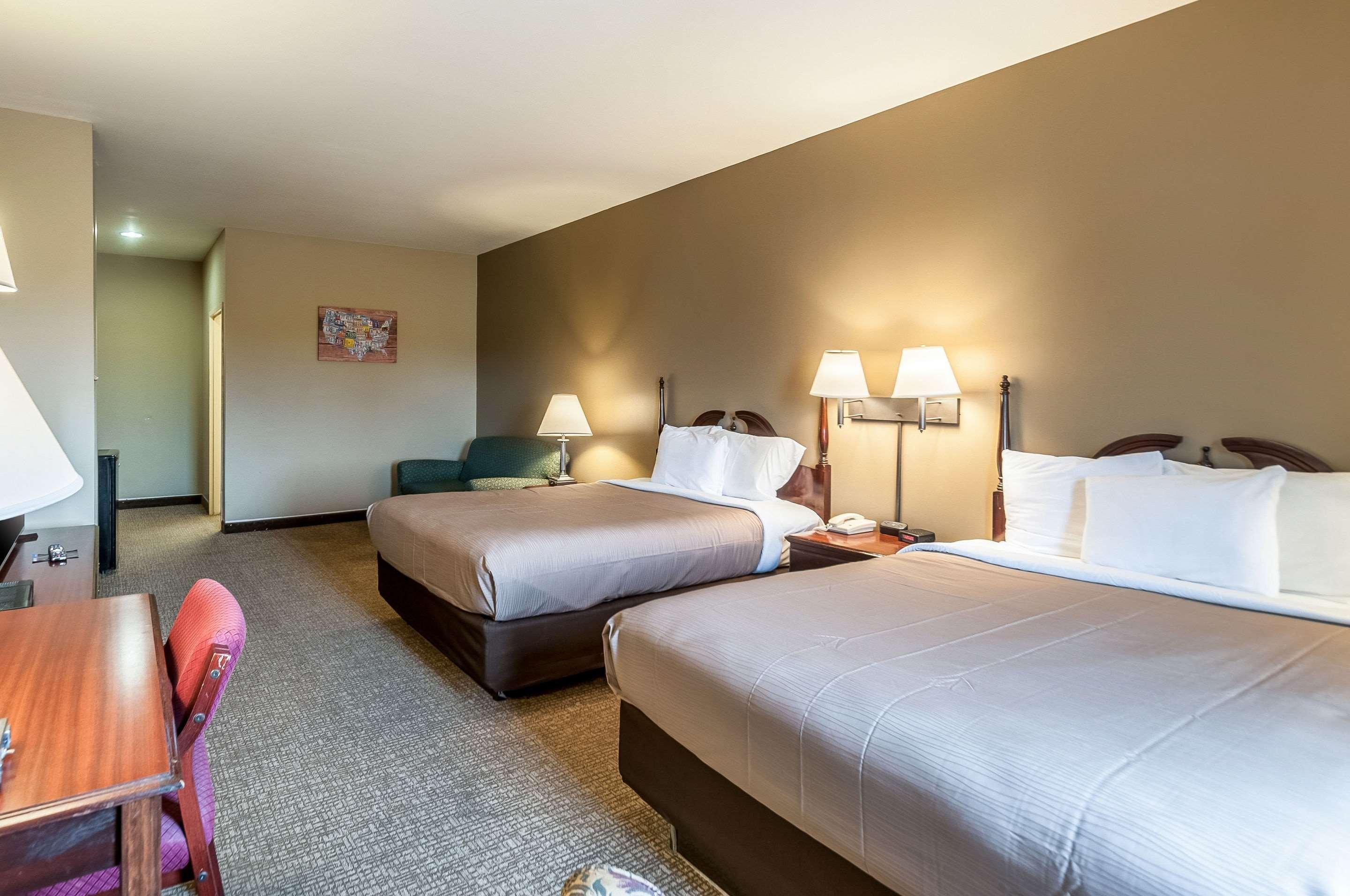 Middletown Econo Lodge Inn & Suites מראה חיצוני תמונה